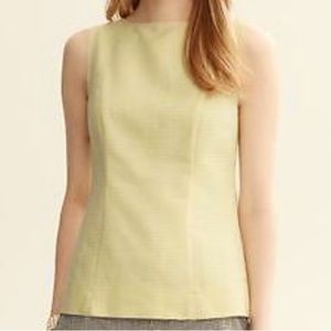 Banana Republic. Sleeveless knit blouse.